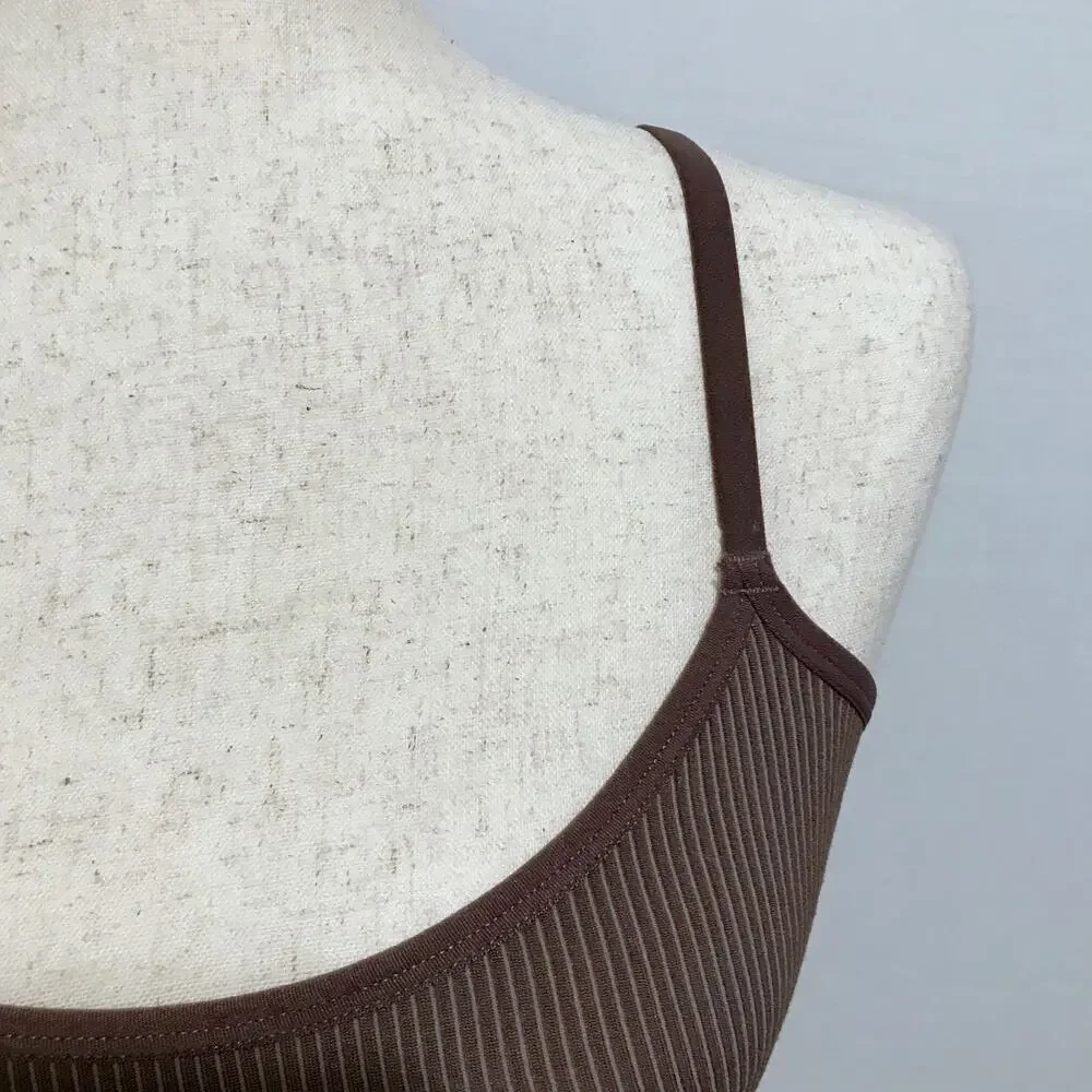 B. Tempt’D nwot brown